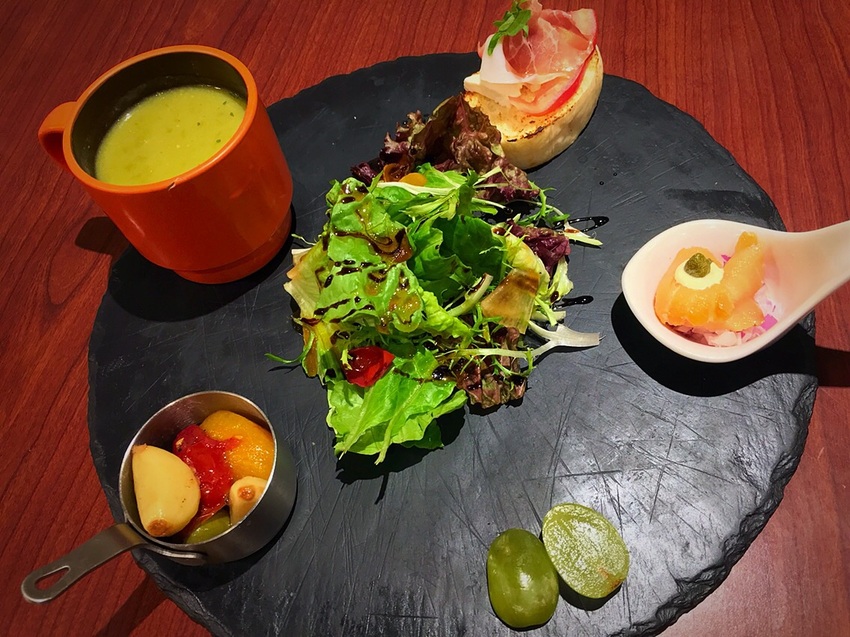 P&P House義式鄉村料理,P&P,西門町美食,我不是他媽媽,新店美食,義大利麵,披薩,pizza,燉飯,生牛肉,義式套餐,素食套餐