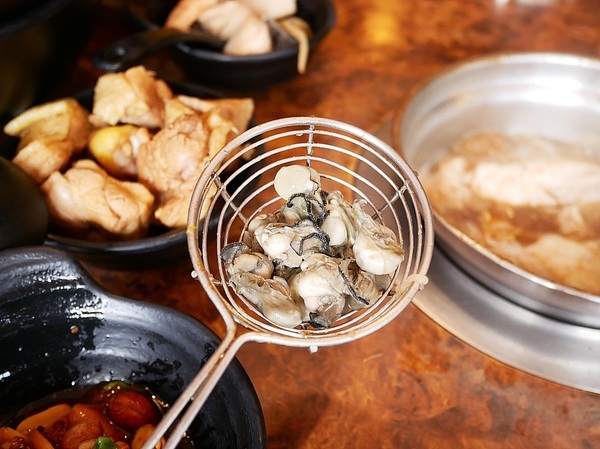 極尚品麻辣涮涮鍋(尚品迷你麻辣涮涮鍋):極尚品麻辣涮涮鍋-台北北投涮涮鍋 士林尚品火鍋新風貌 豪華海陸雙拼最實惠