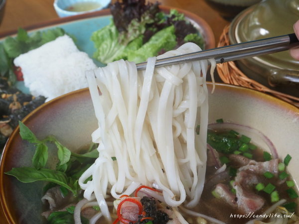 沐越Mu Viet越式料理(台中公益店)：台中美食│沐越 越式料理〃王品集團新品牌～環境超棒充滿濃濃異國風情，推薦雙人饗宴超澎湃！