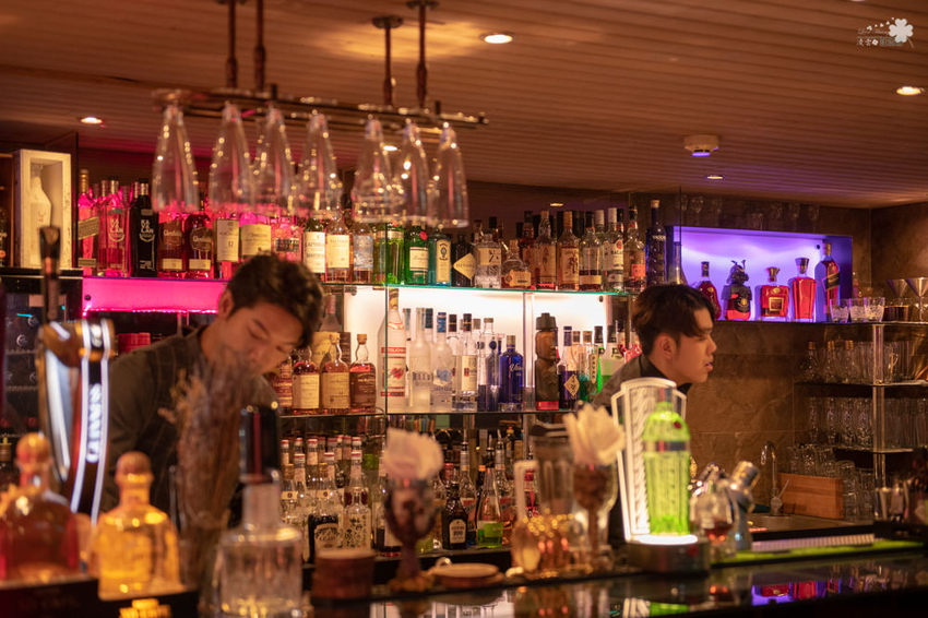 台北酒吧推薦》轉角酒吧La Esquina - 中山區超人氣BAR 華麗調酒微醺之樂 - 時空幻境 凌雲江海清