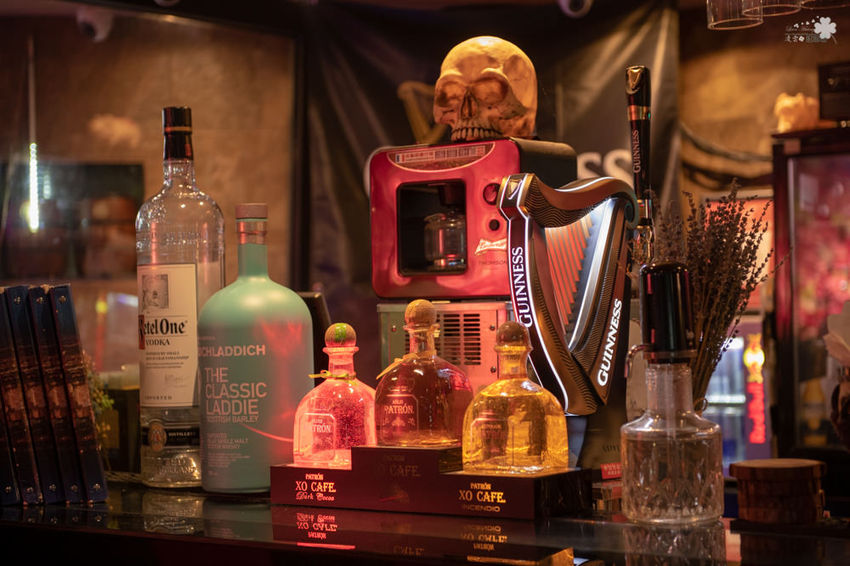 台北酒吧推薦》轉角酒吧La Esquina - 中山區超人氣BAR 華麗調酒微醺之樂 - 時空幻境 凌雲江海清