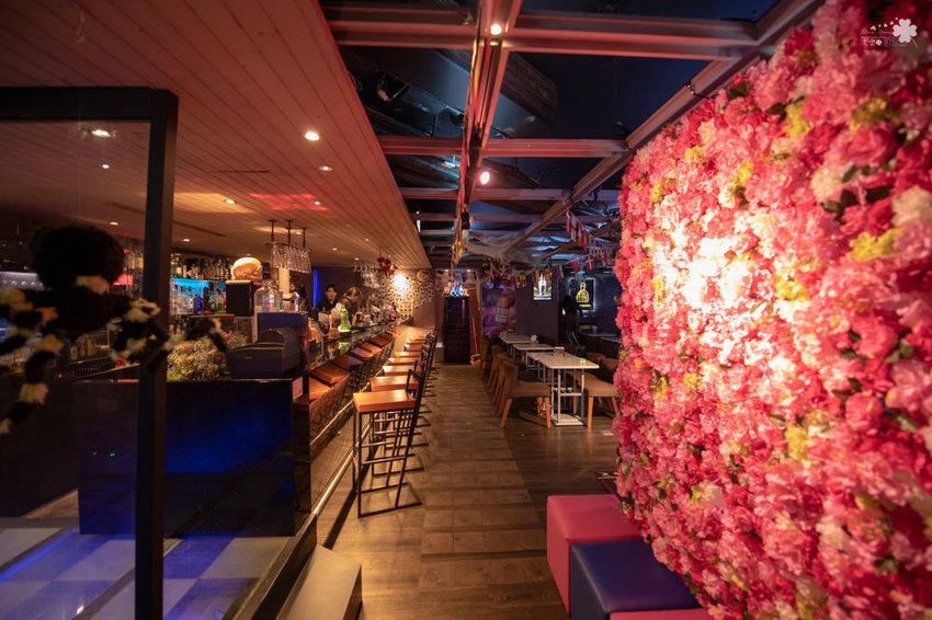 台北酒吧推薦》轉角酒吧La Esquina - 中山區超人氣BAR 華麗調酒微醺之樂 - 時空幻境 凌雲江海清