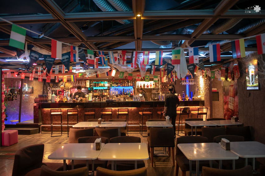 台北酒吧推薦》轉角酒吧La Esquina - 中山區超人氣BAR 華麗調酒微醺之樂 - 時空幻境 凌雲江海清