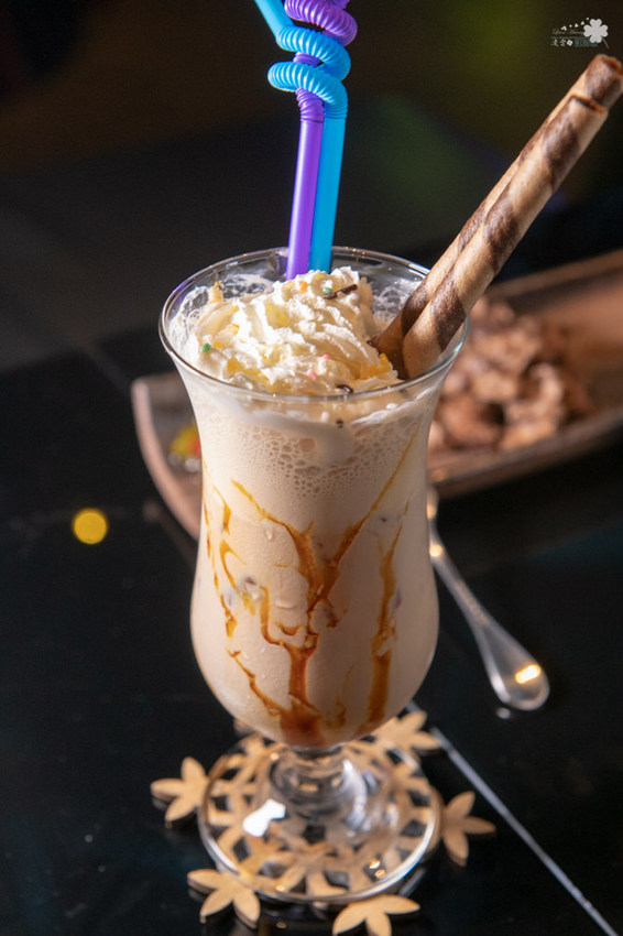 台北酒吧推薦》轉角酒吧La Esquina - 中山區超人氣BAR 華麗調酒微醺之樂 - 時空幻境 凌雲江海清