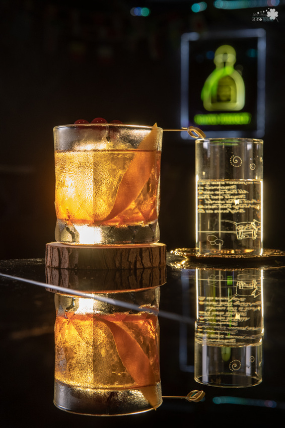 台北酒吧推薦》轉角酒吧La Esquina - 中山區超人氣BAR 華麗調酒微醺之樂 - 時空幻境 凌雲江海清