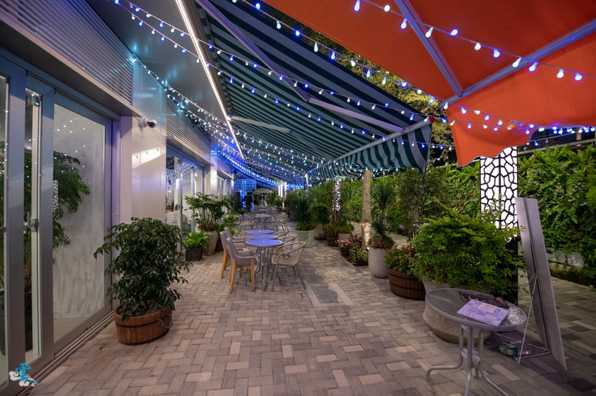 大直餐酒館》棧酒食吧 SIP Gastro Taphouse - 七種風味的精釀啤酒 ATT 4 Recharge 美食餐廳 直火炭烤x花園餐廳 - 時空幻境 凌雲江海清