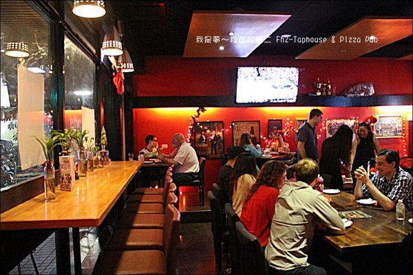 加楓二 Fh2-Taphouse %26; Pizza Pub 03.jpg