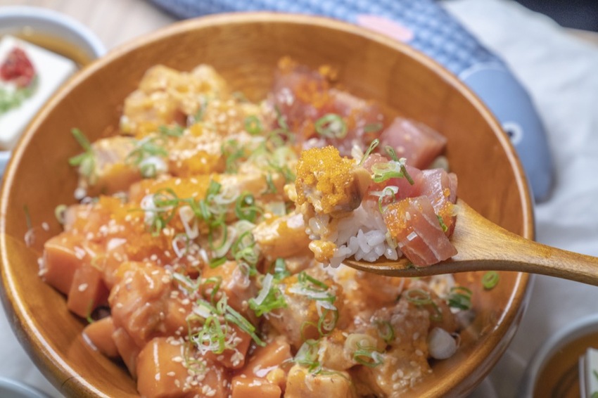 台北小巨蛋美食 Pokeholic波奇哈客|微風南京滿足你去夏威夷、日本及台灣的願望! · 算命的說我很愛吃