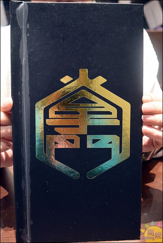 掌門精釀啤酒(台中文心店)：台中啤酒餐廳。掌門精釀啤酒文心店。世界啤酒金牌獎24支酒頭加上義式海鮮料理 餐與酒都讓人驚艷