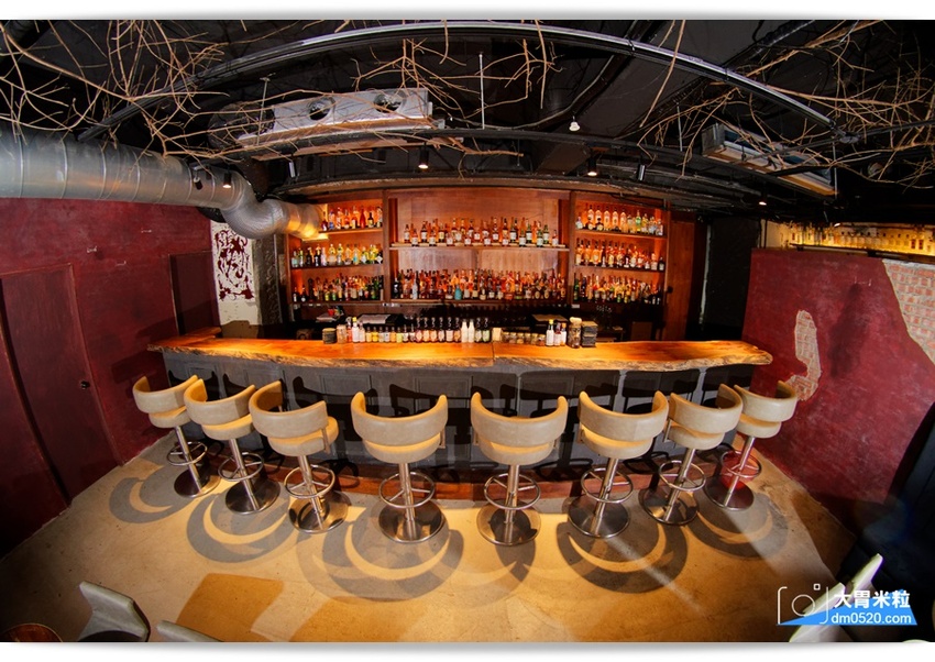 台北東區最潮牛肉麵!姑媽咪牛肉麵,精燉湯頭x復古時尚混搭不受限,必吃私房小菜/爺爺的皮蛋豆腐,台北大安區牛肉麵推薦, - 大胃米粒 DAVID & MILLY