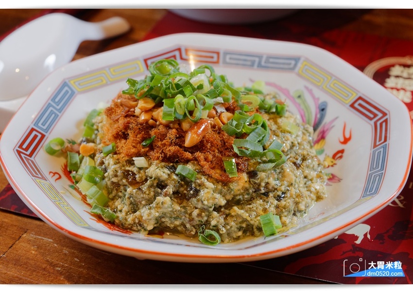 台北東區最潮牛肉麵!姑媽咪牛肉麵,精燉湯頭x復古時尚混搭不受限,必吃私房小菜/爺爺的皮蛋豆腐,台北大安區牛肉麵推薦, - 大胃米粒 DAVID & MILLY