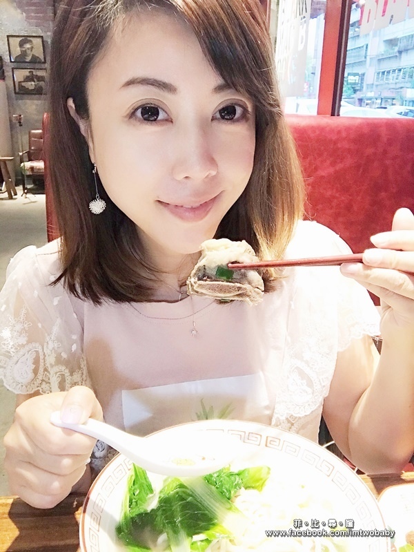 65387424_402960920304408_3007267866513768448_n (1).jpg