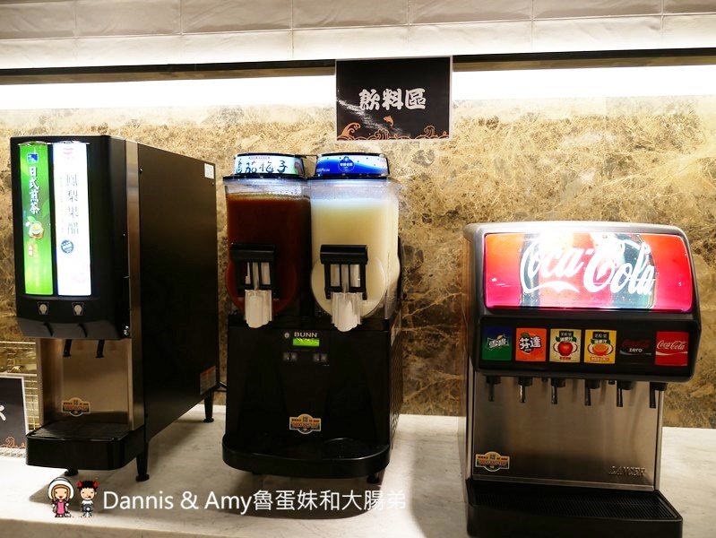 《新竹竹北美食》Umi火鍋水產直賣所 。活體海鮮豪華版海陸雙人套餐x北海道昆布柴魚高湯︱菜單價位菜色分享(影片)