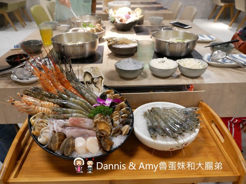 《新竹竹北美食》Umi火鍋水產直賣所 。活體海鮮豪華版海陸雙人套餐x北海道昆布柴魚高湯︱菜單價位菜色分享(影片)