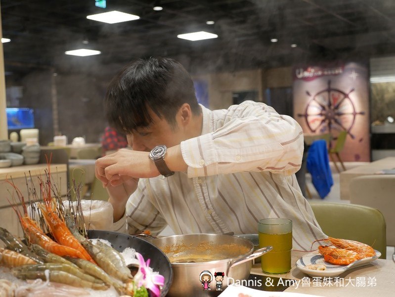 《新竹竹北美食》Umi火鍋水產直賣所 。活體海鮮豪華版海陸雙人套餐x北海道昆布柴魚高湯︱菜單價位菜色分享(影片)