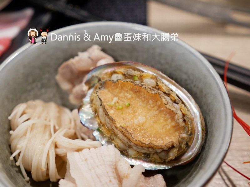 《新竹竹北美食》Umi火鍋水產直賣所 。活體海鮮豪華版海陸雙人套餐x北海道昆布柴魚高湯︱菜單價位菜色分享(影片)