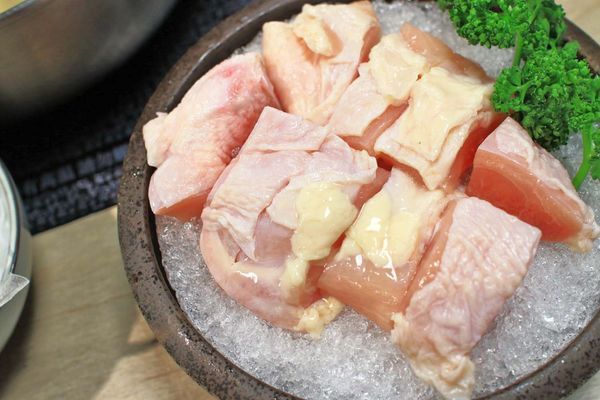 【新竹美食】Umi火鍋水產直賣所-活體龍蝦、鮑魚、貝類海鮮，新鮮海產美味讓你吃的到