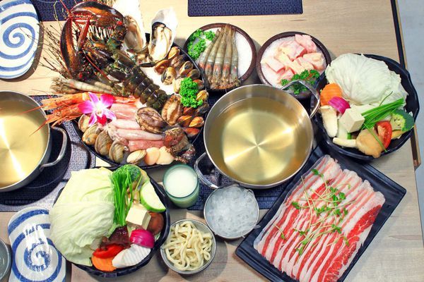 【新竹美食】Umi火鍋水產直賣所-活體龍蝦、鮑魚、貝類海鮮，新鮮海產美味讓你吃的到