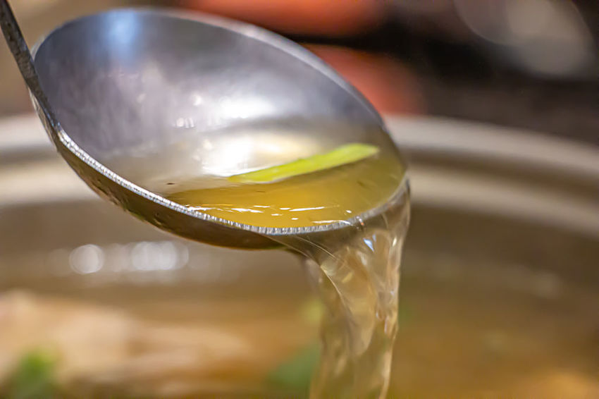 台中大里 星八鍋鍋物潮流，迷人鍋底再一發，麻辣湯頭好順喉! - 微笑Joe幸運