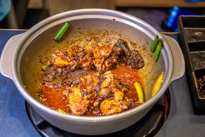 台中大里 星八鍋鍋物潮流，迷人鍋底再一發，麻辣湯頭好順喉! - 微笑Joe幸運