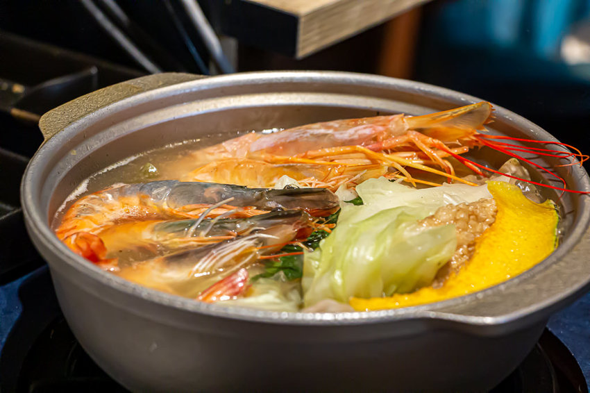 台中大里 星八鍋鍋物潮流，迷人鍋底再一發，麻辣湯頭好順喉! - 微笑Joe幸運