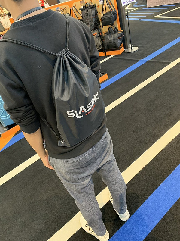 SLASTIK,SLASTIK SHOP,SLASTIK SHOP 台中,SLASTIK 台中,SLASTIK 秀泰文心,SLASTIK 秀泰生活台中文心店,SLASTIK 門市,SLASTIK太陽眼鏡,SLASTIK運動太陽眼鏡,戶外運動太陽眼鏡,秀泰生活台中文心店,血拼買物 @強生與小吠的Hyper人蔘~