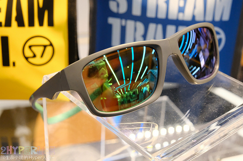 SLASTIK,SLASTIK SHOP,SLASTIK SHOP 台中,SLASTIK 台中,SLASTIK 秀泰文心,SLASTIK 秀泰生活台中文心店,SLASTIK 門市,SLASTIK太陽眼鏡,SLASTIK運動太陽眼鏡,戶外運動太陽眼鏡,秀泰生活台中文心店,血拼買物 @強生與小吠的Hyper人蔘~