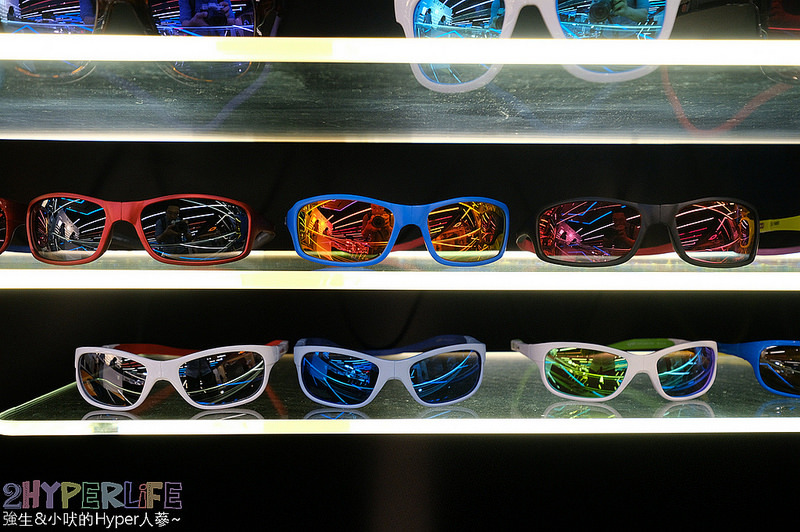 SLASTIK,SLASTIK SHOP,SLASTIK SHOP 台中,SLASTIK 台中,SLASTIK 秀泰文心,SLASTIK 秀泰生活台中文心店,SLASTIK 門市,SLASTIK太陽眼鏡,SLASTIK運動太陽眼鏡,戶外運動太陽眼鏡,秀泰生活台中文心店,血拼買物 @強生與小吠的Hyper人蔘~