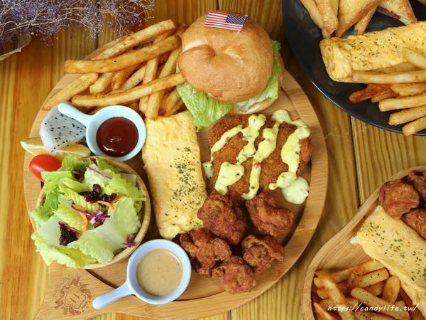 歐娜斯 Honest早午餐：台中美食│歐娜斯 Honest早午餐〃北屯人氣早午餐，份量超澎派，餐點也好吃～