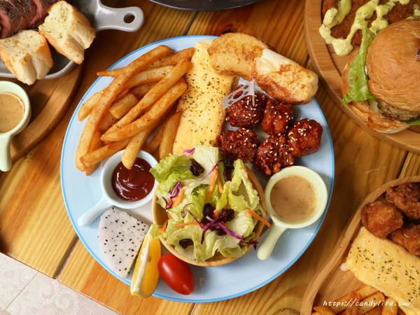 歐娜斯 Honest早午餐：台中美食│歐娜斯 Honest早午餐〃北屯人氣早午餐，份量超澎派，餐點也好吃～