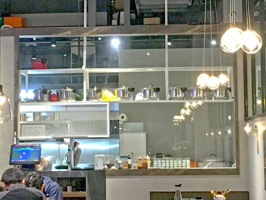 輪流請客,承緣國際,我不是他媽媽,春雨,韓式年糕,辣炒年糕,燒酒,手工冰淇淋,手做甜點,創意甜點,星巴克咖啡豆,火焰調酒,調酒,部隊鍋