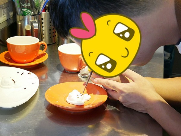 T.R Kitchen 法式早午餐:T.R Kitchen 法式早午餐-台中北屯區早午餐 近藍天白雲橋 拍完美味餐點接著拍人景