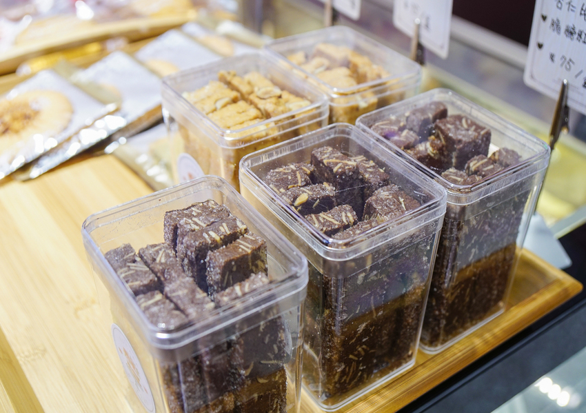 [高雄下午茶推薦]S S CAKE(河堤店)-超夢幻粉紅甜點店x繽紛水果千層派手工甜點 - 美食好芃友