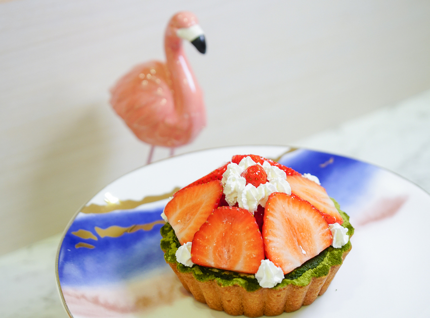 [高雄下午茶推薦]S S CAKE(河堤店)-超夢幻粉紅甜點店x繽紛水果千層派手工甜點 - 美食好芃友