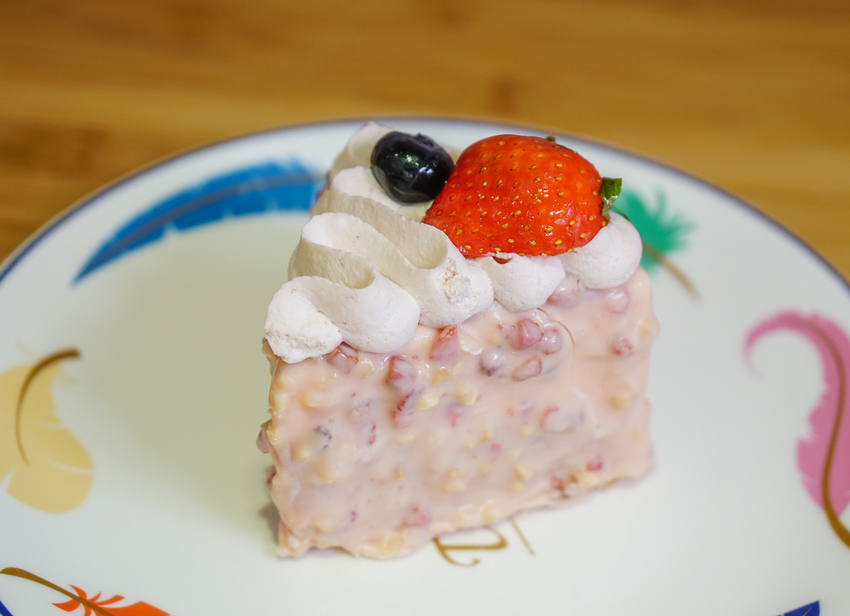 [高雄下午茶推薦]S S CAKE(河堤店)-超夢幻粉紅甜點店x繽紛水果千層派手工甜點 - 美食好芃友