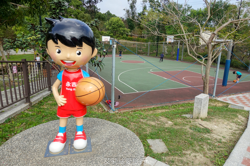 鶯歌景點》鶯歌永吉公園 親子同樂 新春賞炮仗花 玩溜滑梯 超好拍立體彩繪 - 艾莉絲愛旅行