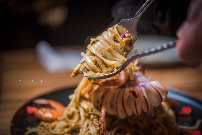 麥仔食。台北｜火星小廚 Cuisine de Mars｜國父紀念館玻璃屋餐酒館推薦～情人節約會首選｜創意美味兼具的氣氛餐廳｜捷運國父紀念館站美食