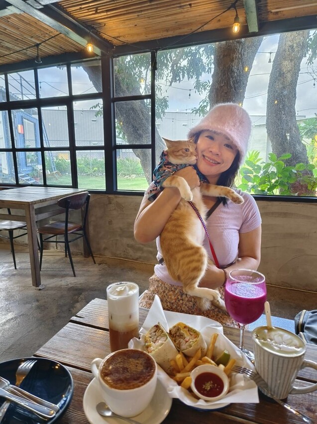 13240.jpg - 【屏東.恆春】網美古宅咖啡廳。肥春號咖啡廳+蜜糖吐司+牛肉捲+擂茶拿鐵+寵物超友善