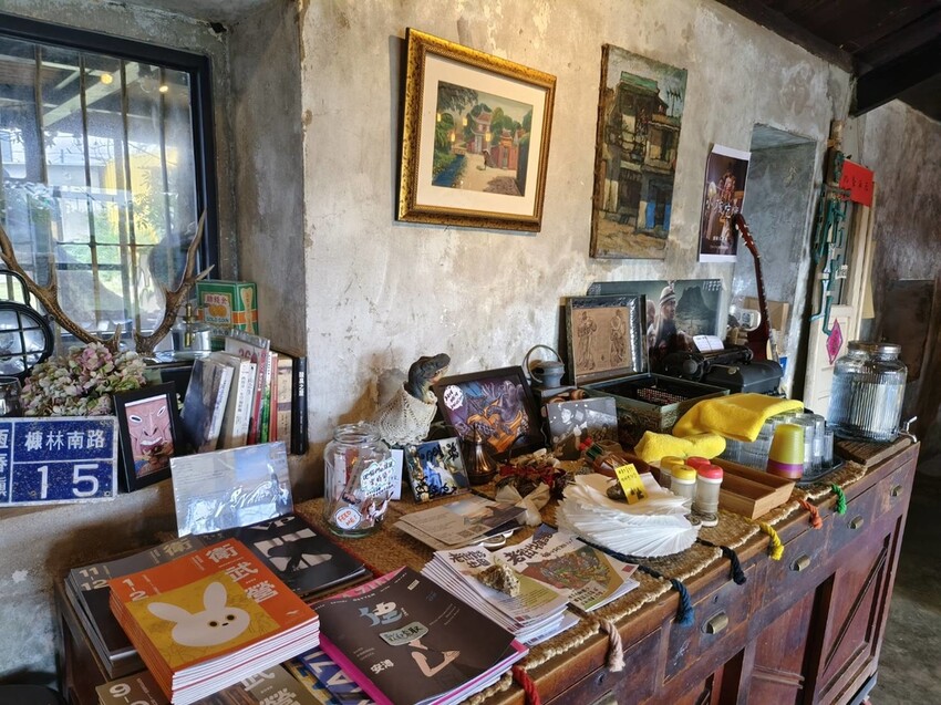 13259.jpg - 【屏東.恆春】網美古宅咖啡廳。肥春號咖啡廳+蜜糖吐司+牛肉捲+擂茶拿鐵+寵物超友善