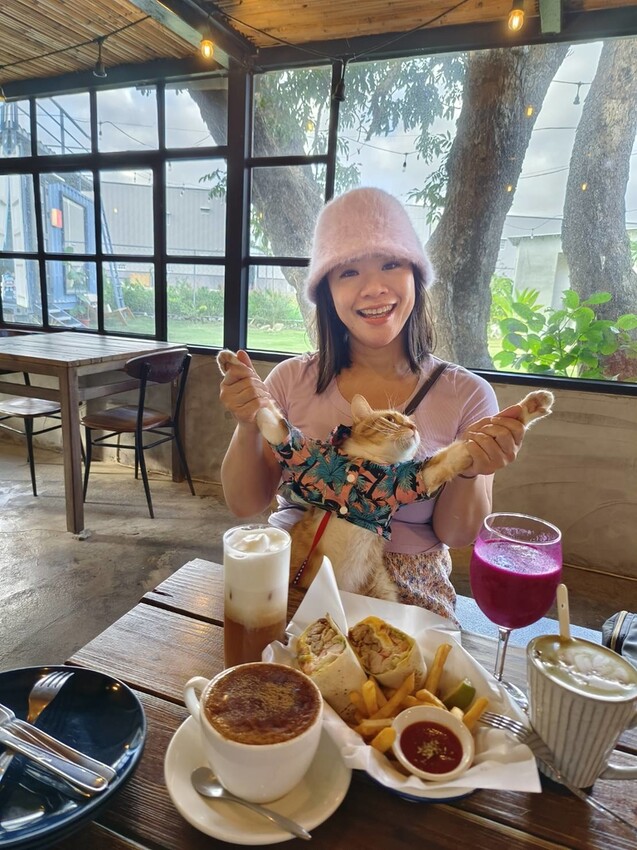 13239.jpg - 【屏東.恆春】網美古宅咖啡廳。肥春號咖啡廳+蜜糖吐司+牛肉捲+擂茶拿鐵+寵物超友善