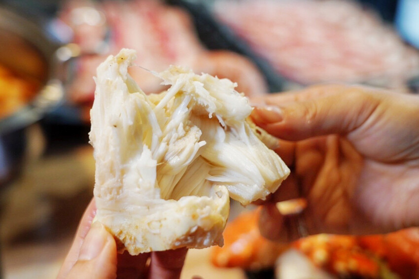 上善若水海鮮鍋物｜升級2.0自助區吃到飽！鱈場蟹腳比50元還大！超霸氣火雞佛好狂 @艾瑪  吃喝玩樂札記