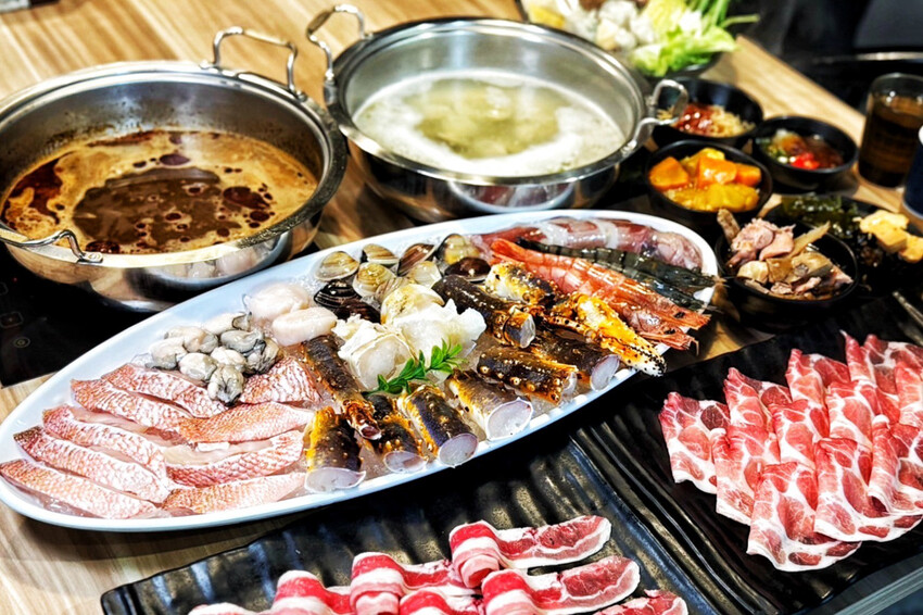 上善若水海鮮鍋物｜升級2.0自助區吃到飽！鱈場蟹腳比50元還大！超霸氣火雞佛好狂 @艾瑪  吃喝玩樂札記