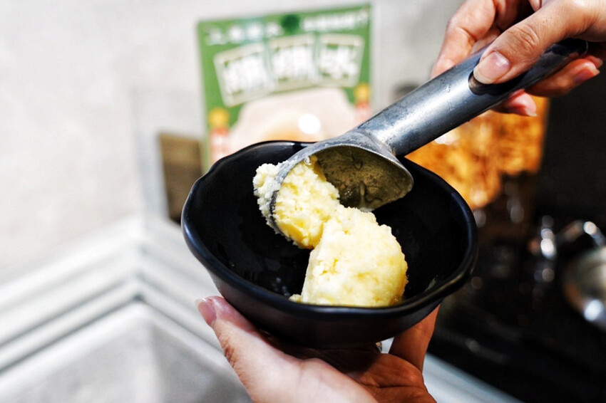 上善若水海鮮鍋物｜升級2.0自助區吃到飽！鱈場蟹腳比50元還大！超霸氣火雞佛好狂 @艾瑪  吃喝玩樂札記