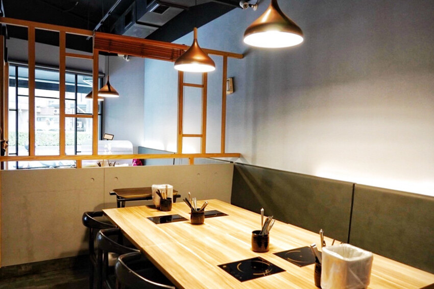 上善若水海鮮鍋物｜升級2.0自助區吃到飽！鱈場蟹腳比50元還大！超霸氣火雞佛好狂 @艾瑪  吃喝玩樂札記