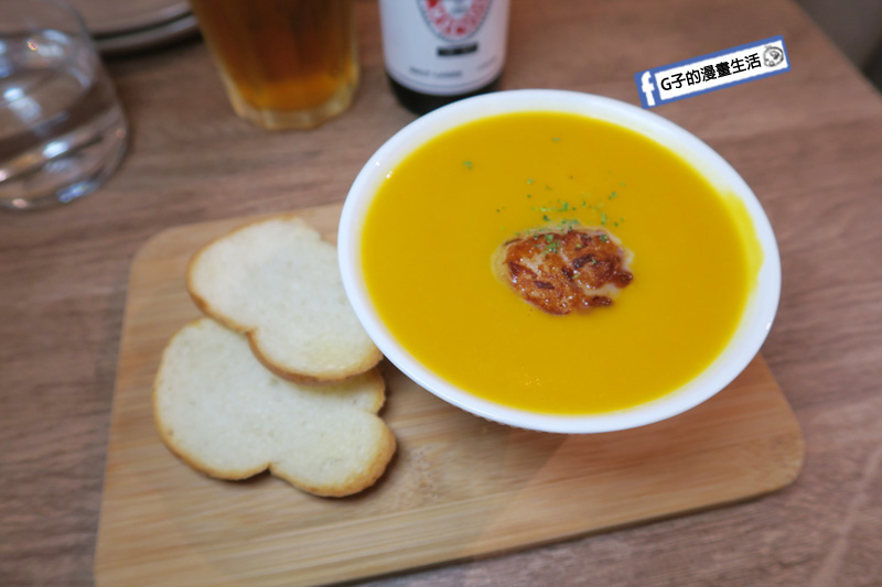 東區豬肋排.峇厘島著名老店-刁廚.紐利 Naughty Nuri's Taiwan 東區216巷 忠孝敦化站