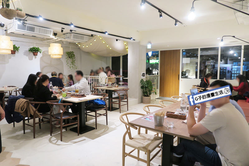 東區豬肋排.峇厘島著名老店-刁廚.紐利 Naughty Nuri's Taiwan 東區216巷 忠孝敦化站