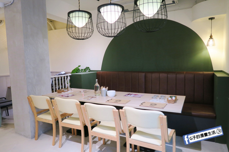 東區豬肋排.峇厘島著名老店-刁廚.紐利 Naughty Nuri's Taiwan 東區216巷 忠孝敦化站