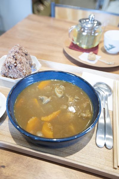 GOOD NEIGHBORS’ - 7