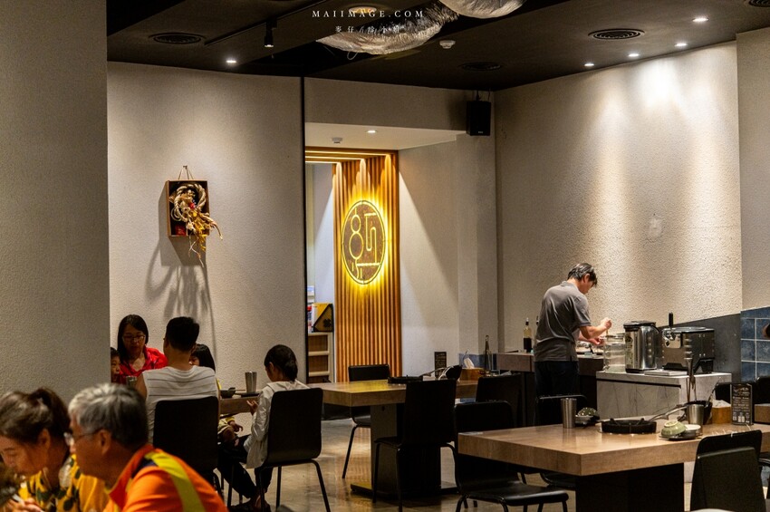 台中火鍋優惠必吃！深紅汕頭鍋物499元牛奶貝吃到飽，波士頓龍蝦免費送。
