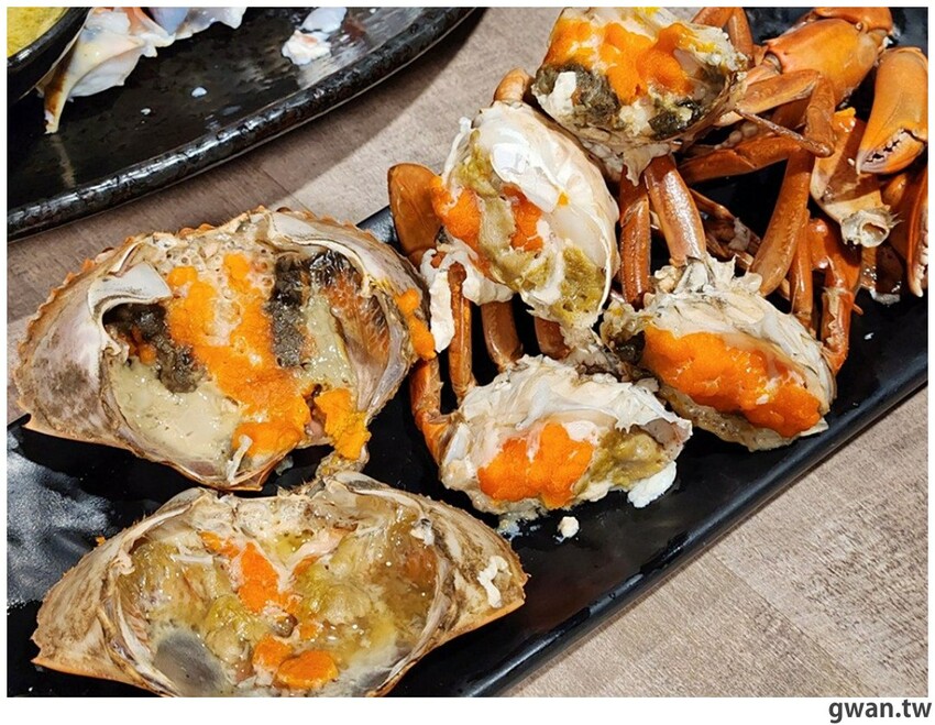 比必勝客更有梗！台中火鍋店居然推出冰塊火鍋，你阿爸在後面有點火ＸＤ